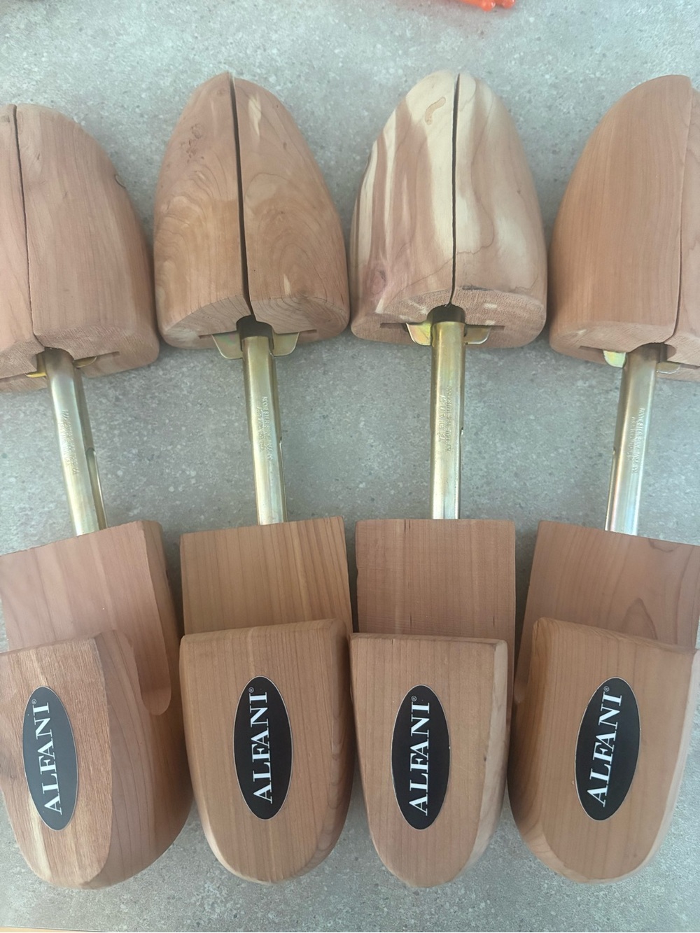 Alfani Cedar Shoe Trees - Light Brown Wood with Brass men’s small 2 pairs Roches